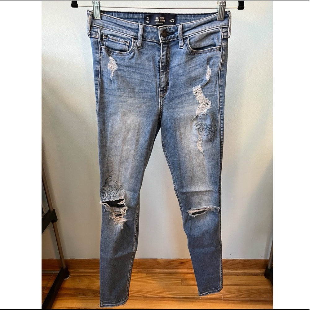 Hollister Super Skinny High Rise Jean